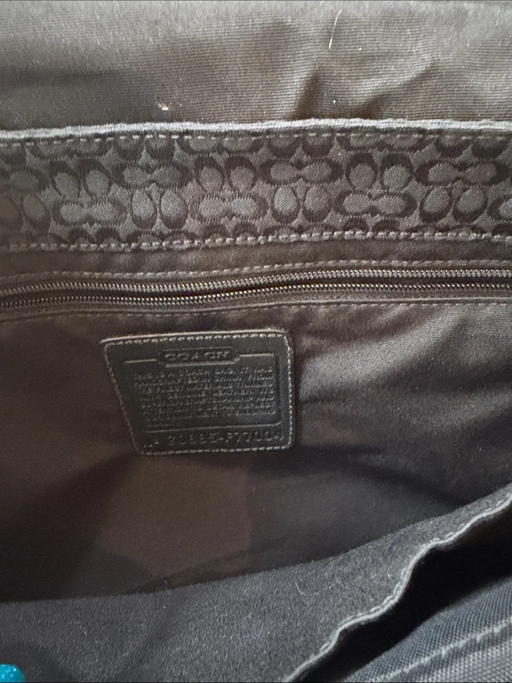 COACH women’s  Black Messenger Bag -/Briefcase Signature Canvas great condition